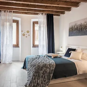 https://domusbergamo-boutique-apartment.it-lombardy.com